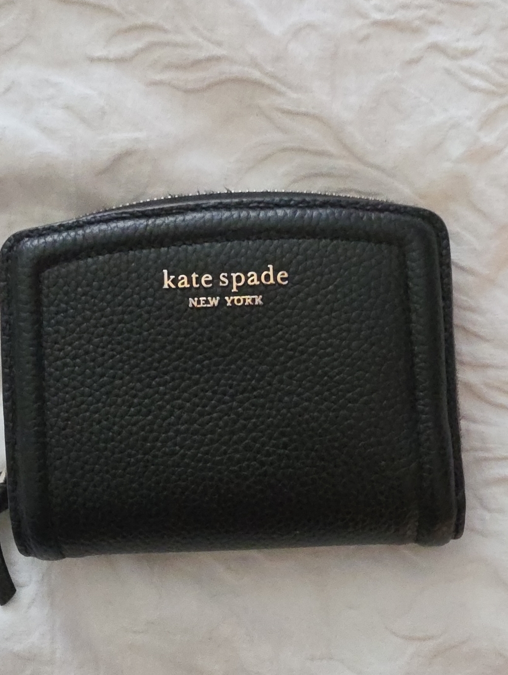 kate spade Black Pebbled Leather zip Wallet with Gold Logo